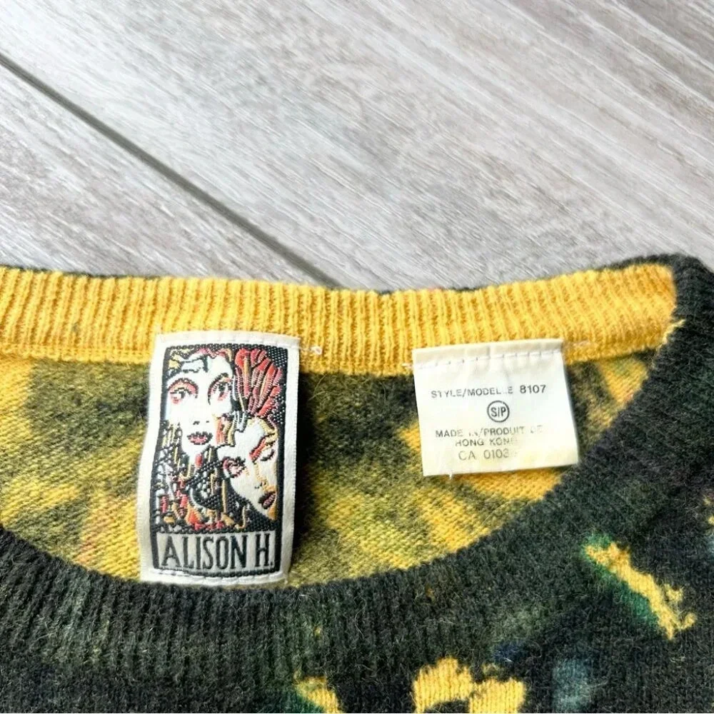 Vintage Alison H. 80s Art Print Wool Angora Blend Sweater Made in Hong Kong